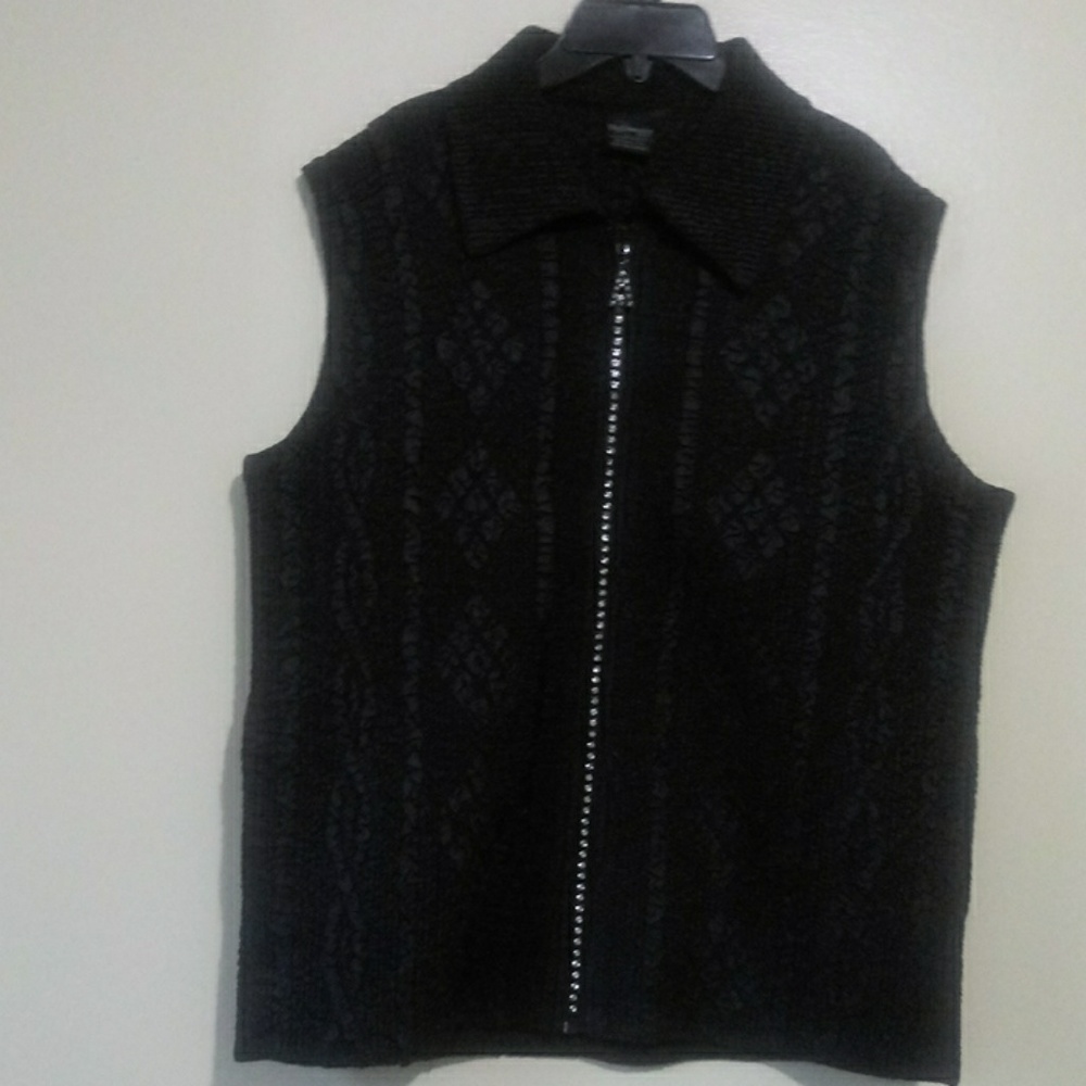Vest - Picture 2 of 2
